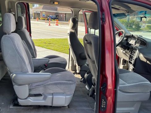 Used 2000 Ford Windstar SE image 23