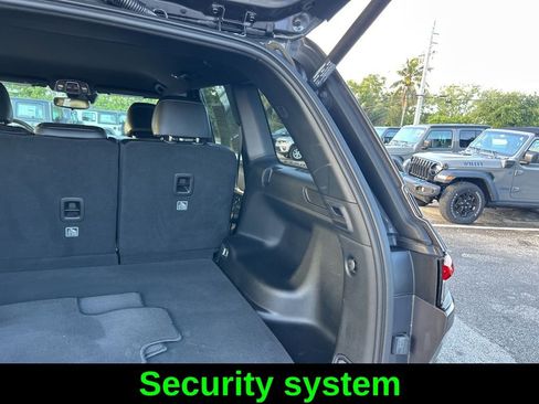 Certified 2024 Jeep Grand Cherokee Limited AWD/4WD image 32