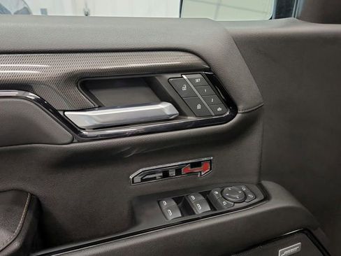 Used 2023 GMC Sierra 1500 AT4 w/ Technology Package AWD/4WD image 30