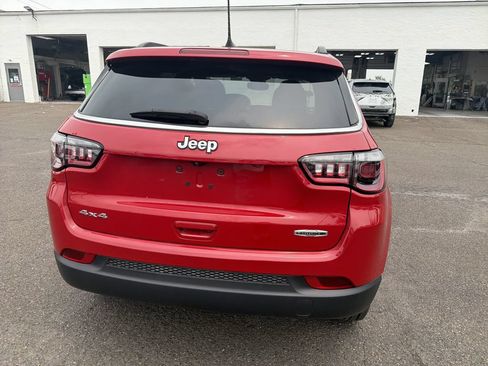 Used 2023 Jeep Compass Latitude AWD/4WD image 4