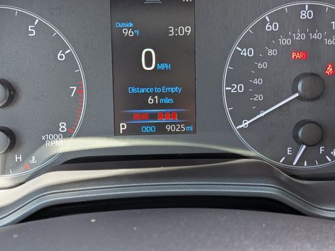 Used 2025 Toyota Corolla LE FWD image 27