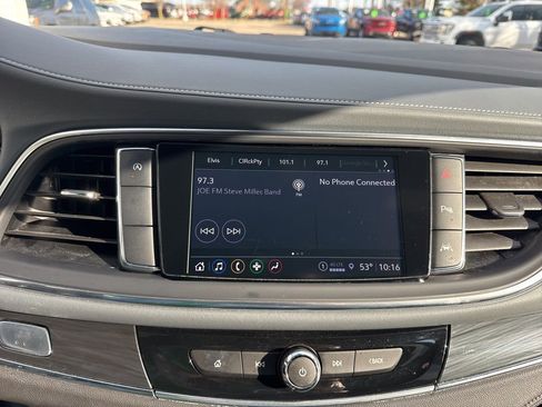 Certified 2023 Buick Enclave Essence image 24