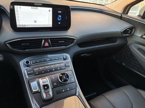 Used 2023 Hyundai Santa Fe SEL w/ Premium Package image 9