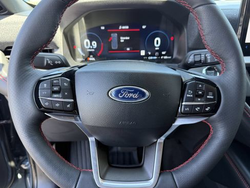 Certified 2026 Ford Explorer ST-Line w/ ST-Line Street Pack RWD image 38