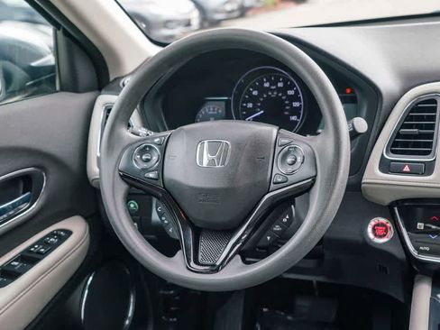 Used 2022 Honda HR-V EX image 11