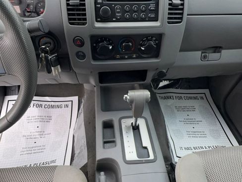Used 2007 Nissan Frontier SE w/ SE Value Truck Pkg image 14