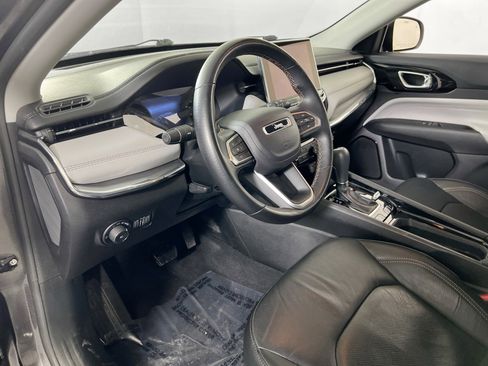 Used 2022 Jeep Compass Limited AWD/4WD image 9