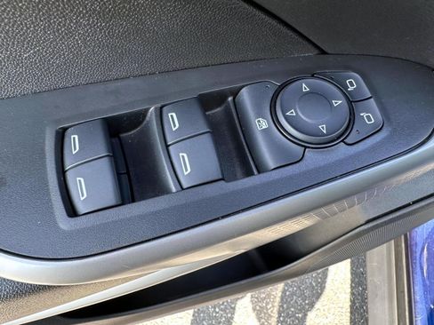 Used 2024 Chevrolet Trax LS w/ LS Convenience Package FWD image 9