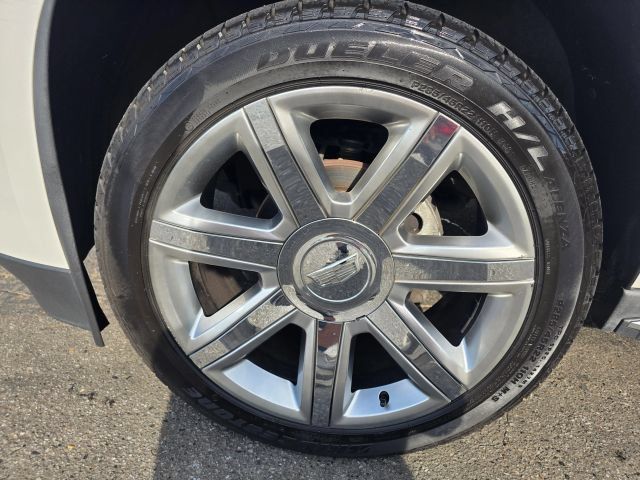 Used 2017 Cadillac Escalade Luxury AWD/4WD image 9