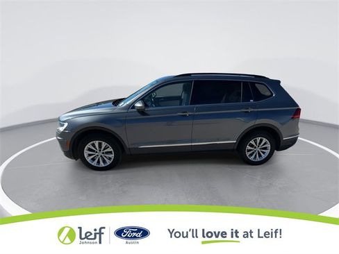 Used 2018 Volkswagen Tiguan SE w/ Panoramic Sunroof Package image 6