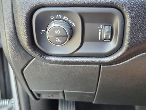 Used 2024 RAM 3500 Big Horn image 22