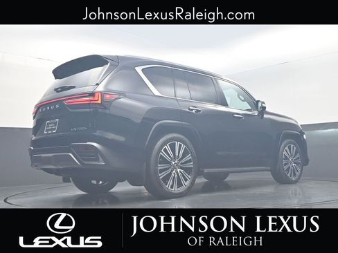 New 2026 Lexus LX 700h Luxury image 19