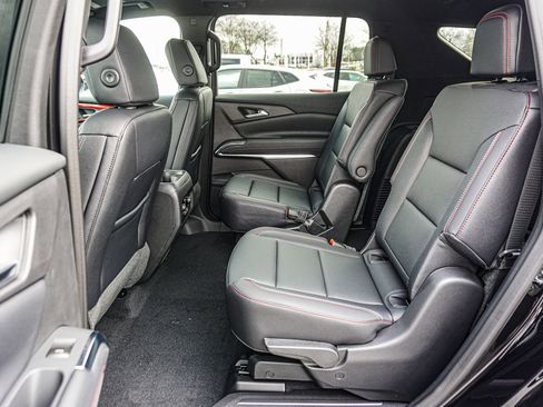 New 2026 Chevrolet Traverse Z71 w/ Driver Confidence Package image 18