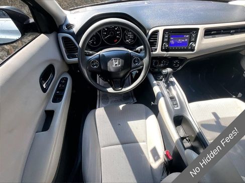 Used 2018 Honda HR-V LX image 5