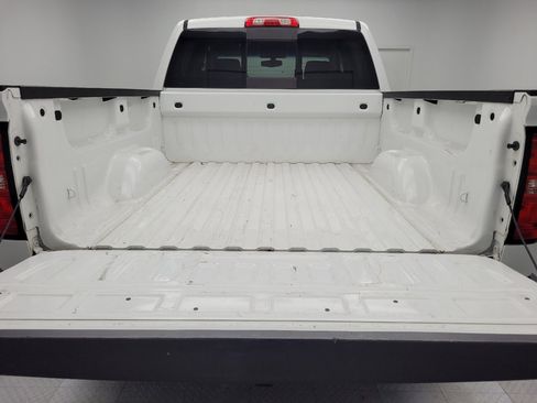 Used 2018 Chevrolet Silverado 1500 LT w/ Texas Edition image 29