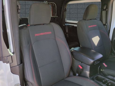 Used 2021 Jeep Wrangler Rubicon image 17