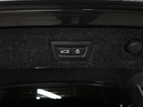 Used 2020 BMW M550i xDrive w/ Executive Package image 8