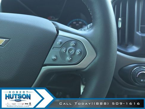 Used 2022 Chevrolet Colorado Z71 w/ Safety Package AWD/4WD image 14