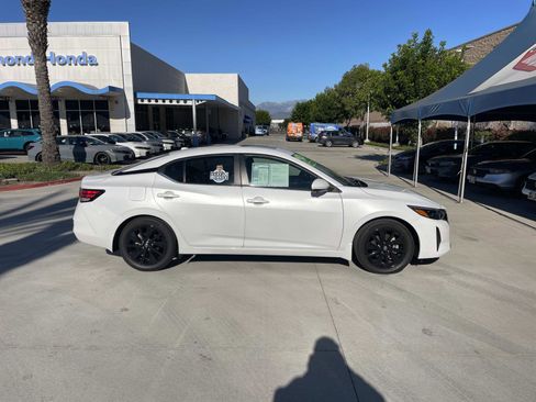 Used 2024 Nissan Sentra SV w/ SV Premium Package image 27