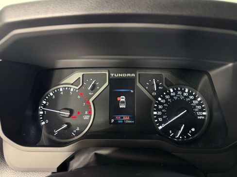 Used 2025 Toyota Tundra SR5 w/ SR5 Convenience Package AWD/4WD image 22