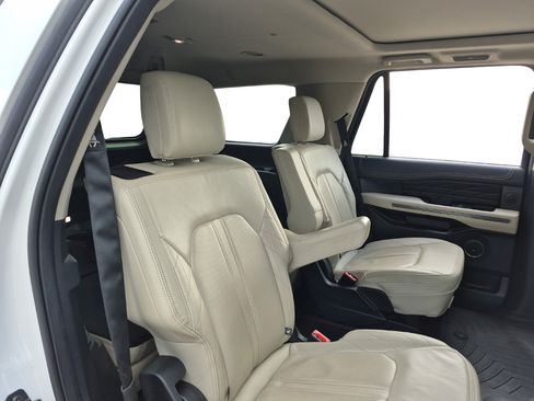 Used 2021 Ford Expedition Platinum RWD image 31