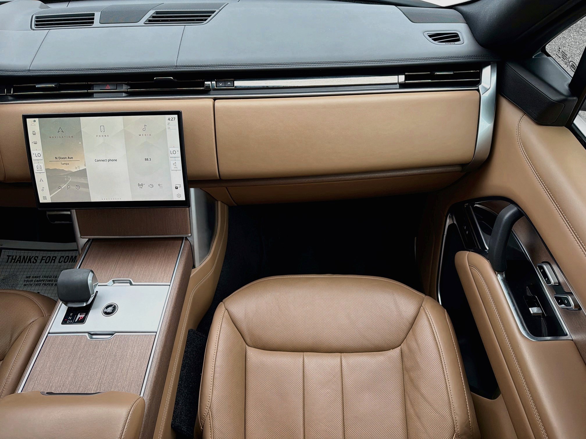 Used 2024 Land Rover Range Rover SE AWD/4WD image 19