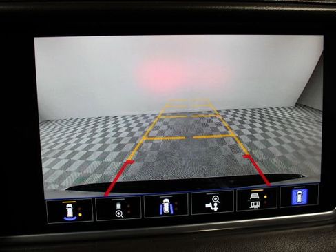 Used 2022 GMC Yukon XL Denali image 3