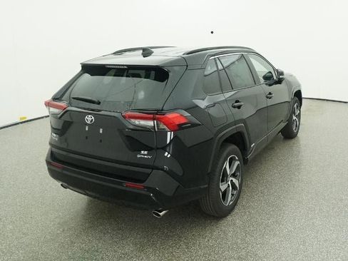 New 2025 Toyota RAV4 SE image 8