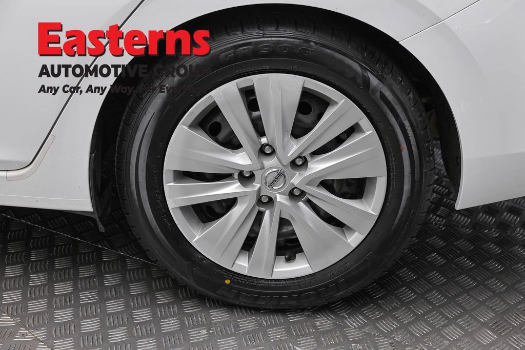 Used 2024 Nissan Sentra S FWD image 8