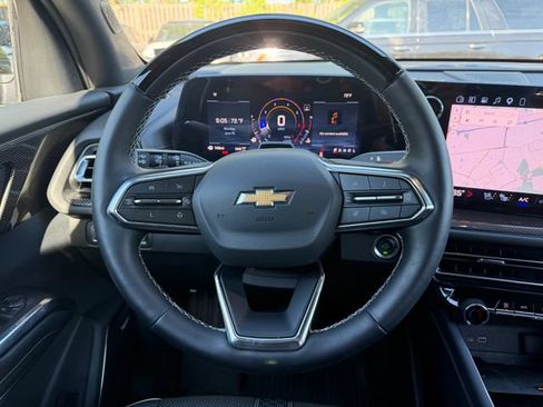 Used 2025 Chevrolet Traverse High Country w/ LPO, Floor Liner Package AWD/4WD image 14