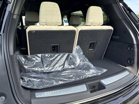 New 2025 Cadillac XT6 Sport w/ Technology Package image 11