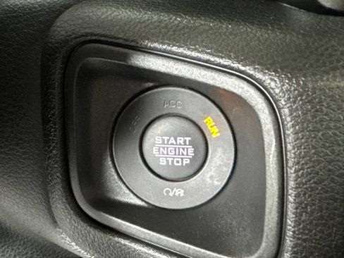Certified 2024 Jeep Wrangler Unlimited AWD/4WD image 28