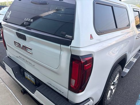 Used 2021 GMC Sierra 1500 Denali w/ Driver Alert Package II AWD/4WD image 4