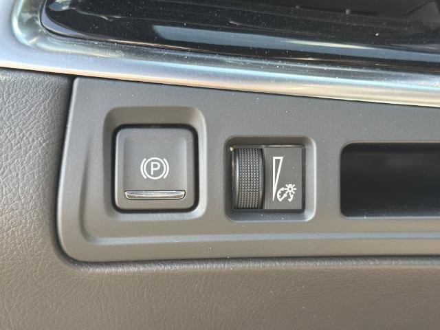 Certified 2024 Cadillac XT6 Premium Luxury FWD image 32
