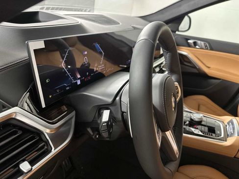 New 2026 BMW X6 xDrive40i w/ Executive Package image 15