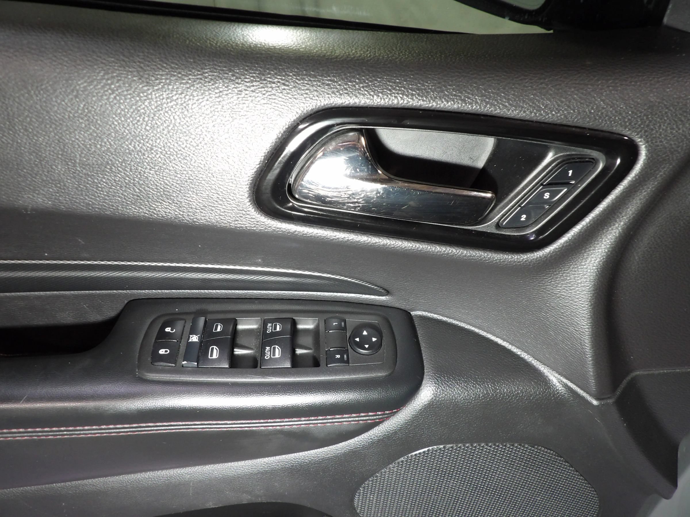 Used 2022 Dodge Durango R/T w/ Blacktop Package AWD/4WD image 14