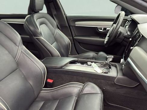 Used 2020 Volvo S90 T6 R-Design image 21