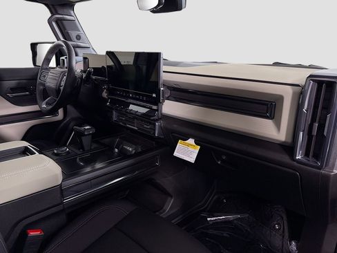 New 2026 GMC Hummer EV SUV w/ LPO, Dark Essentials Package AWD/4WD image 30