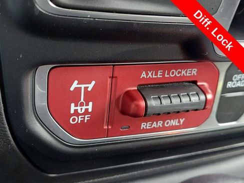 Used 2023 Jeep Gladiator Mojave w/ Cold Weather Group AWD/4WD image 18