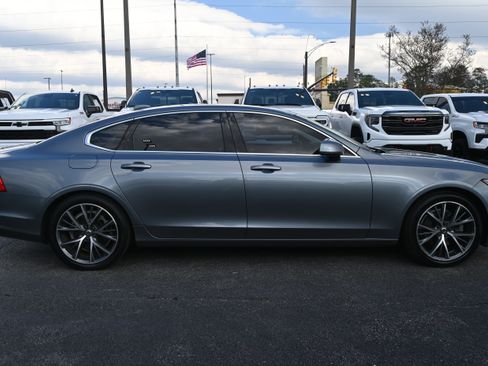 Used 2018 Volvo S90 T5 Momentum image 17