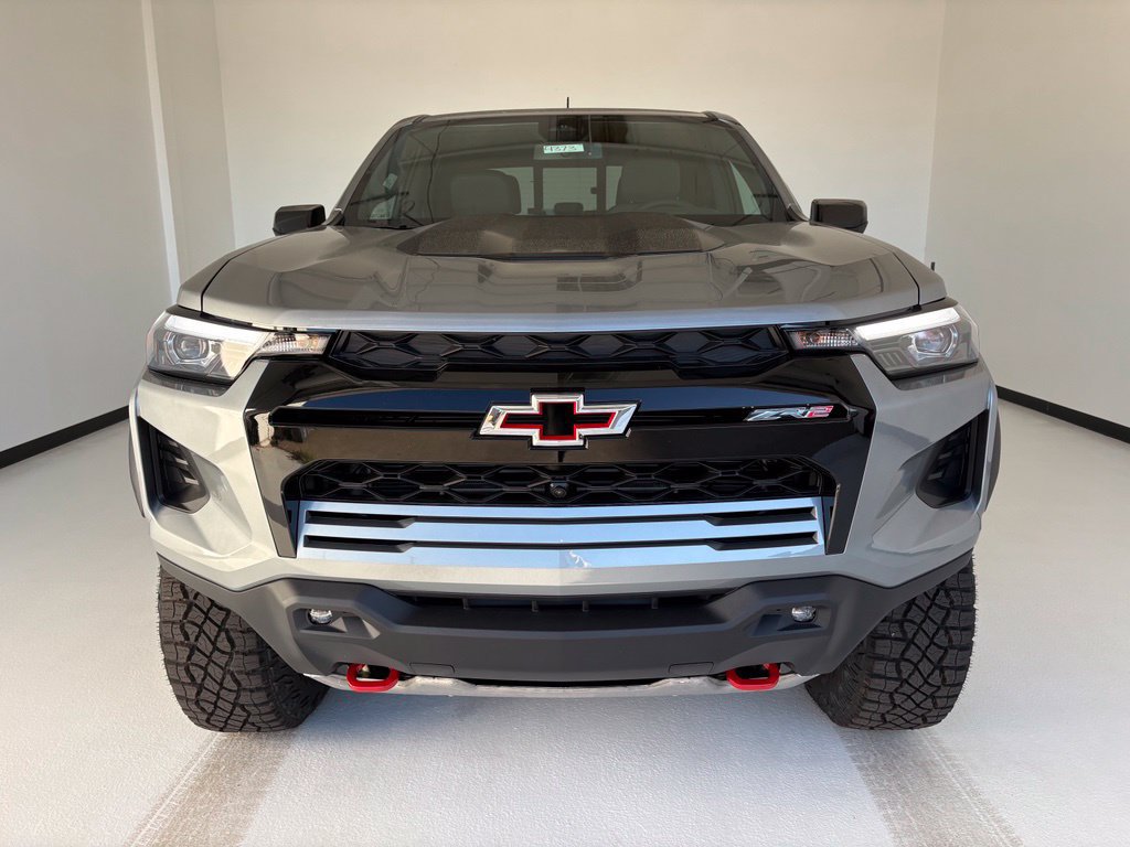 New 2026 Chevrolet Colorado ZR2 w/ Technology Package AWD/4WD image 17