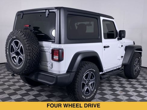 Used 2022 Jeep Wrangler Sport AWD/4WD image 18