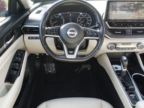 Used 2024 Nissan Altima 2.5 SL image 5