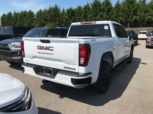 Used 2025 GMC Sierra 1500 Elevation AWD/4WD image 9
