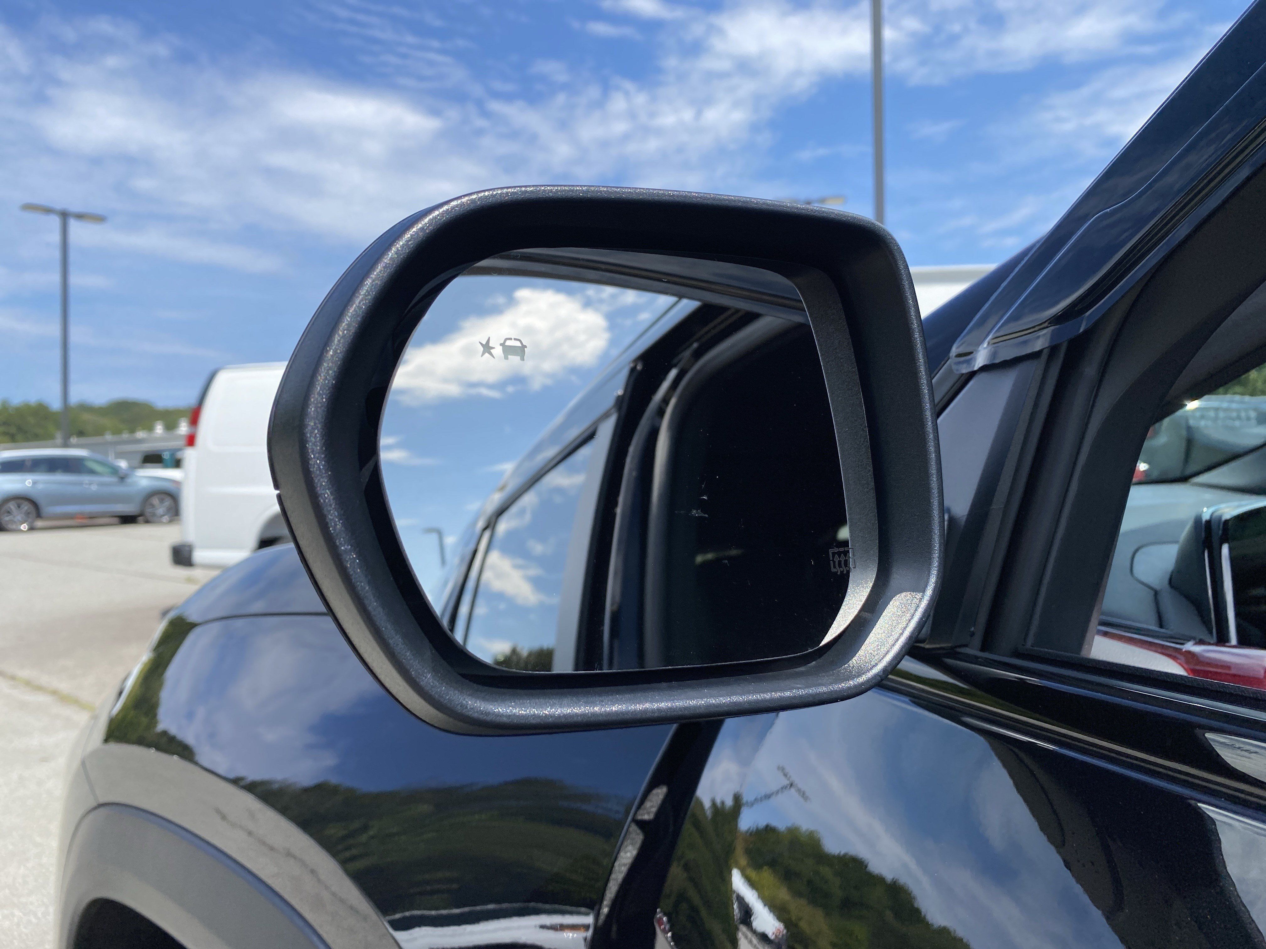 Used 2026 Chevrolet Equinox RS w/ Safety and Technology Package FWD image 41