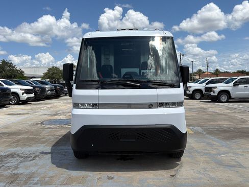 Used 2024 Chevrolet Brightdrop 400 w/ Commercial Equipment Package AWD/4WD image 15