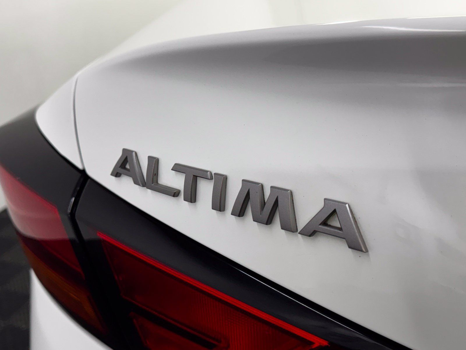 Certified 2023 Nissan Altima 2.5 SR FWD image 10