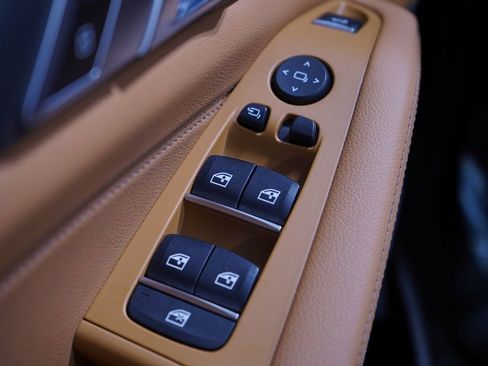 Used 2021 BMW X5 xDrive45e w/ M Sport Package image 17