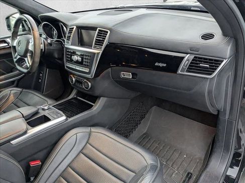 Used 2016 Mercedes-Benz GL 63 AMG 4MATIC image 18