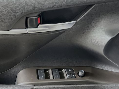 Used 2023 Toyota Camry SE image 17